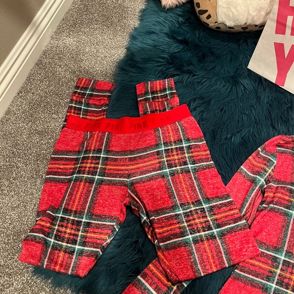 VS pink pajama set! Super soft & comfy size small new with no tags 🏷️ - Picture 10 of 13